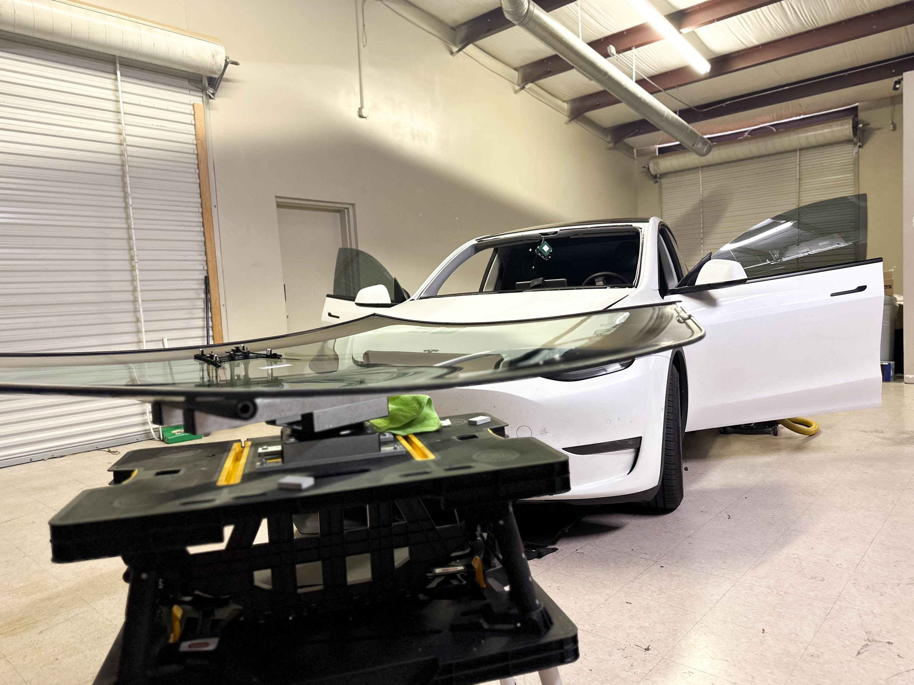 tesla-windshield-replacement-in-austin-tx