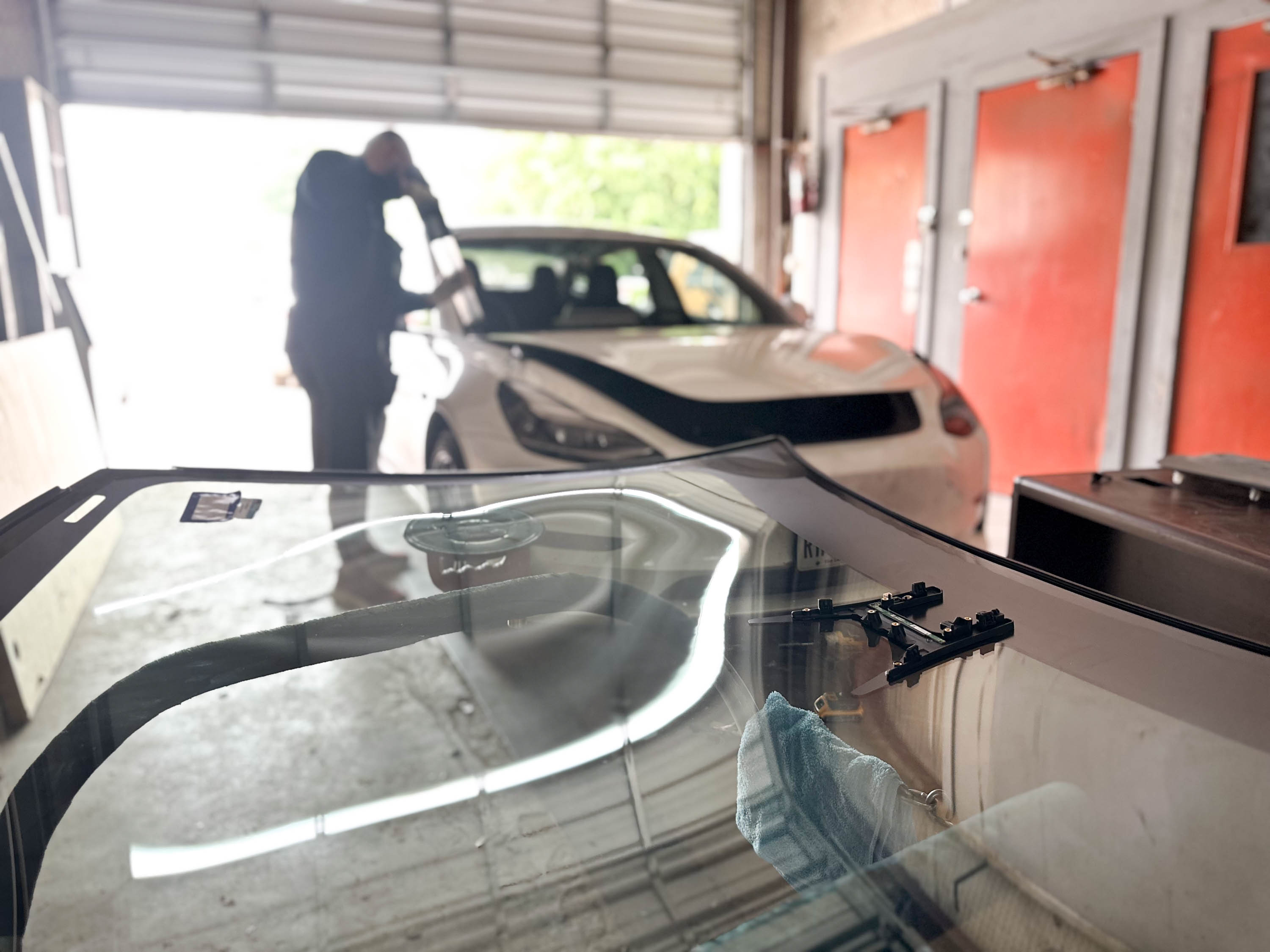 tesla-windshield-replacement-in-austin-tx